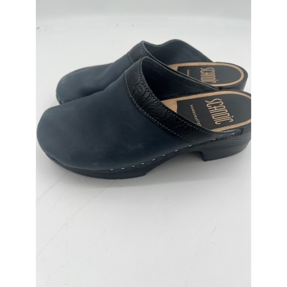Scandic Clogs Women 38 Navy Blue Good Handcrafted Leather Floral Trim Wood Heel - Picture 7 of 9